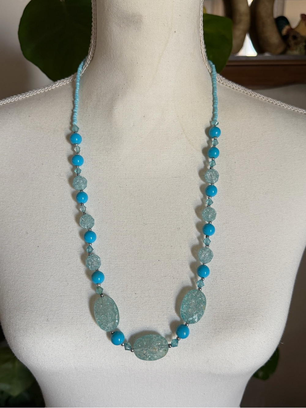 Vintage Sea Glass Blue Graduated Beads Beaded Necklace